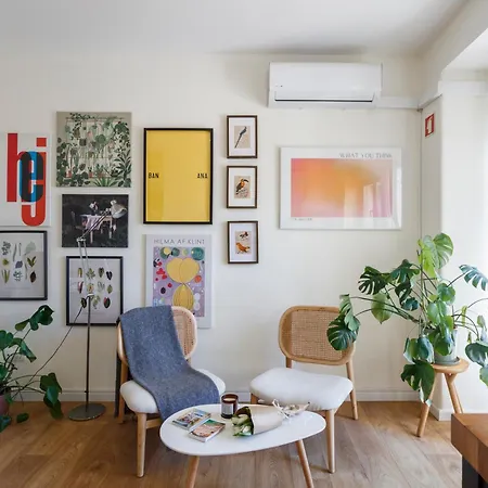 Martini Nest By Misha's Place 6a *