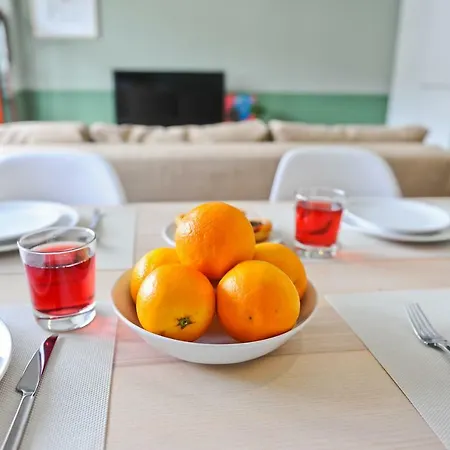 Martini Nest By Misha's Place 6a 아파트