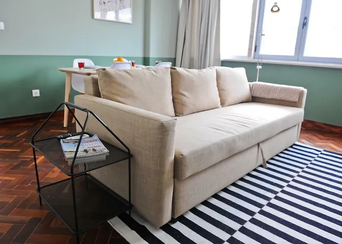 Martini Nest By Misha's Place 6a * Lisboa